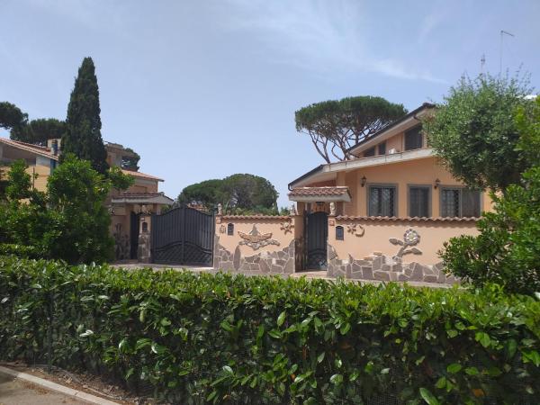 Villa Vittorio, Prenota Casa vacanze Hotel a Infernetto con parcheggio, Parcheggio