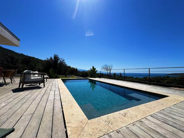 Villas de standing avec magnifique vue mer et piscines privées, Sagone, Réserver Villa  