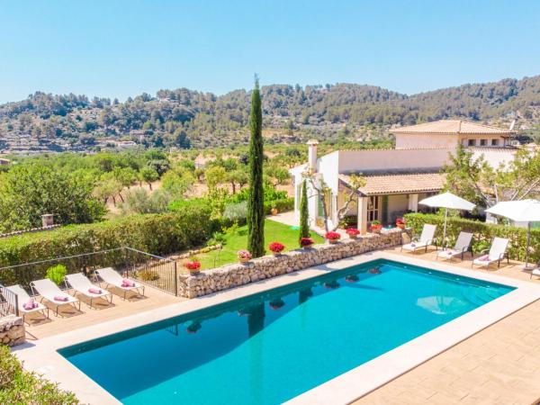 Villa Son Maguet for 12 persons with private pool and beautiful views, Buchen Sie Villa Ferienhäuser in Mallorca, Cottage