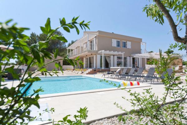 Villa BELLA - beautiful modern house, Reserva ahora Villa Ližnjan Pula