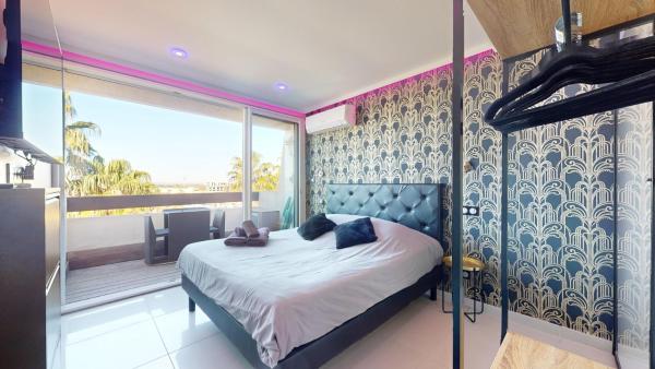 Village Naturiste Cap dAgde, Studio Luxe Port Nature 7, Réserver Appartement Hôtels à Canal du Midi avec parking, Parking