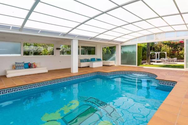 Ohana Luxury Villa with Heated Pool, Prenota Villa Churriana Malaga