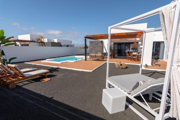 Villa Famara by Villalia, Prenota Villa Hotel a Isole Canarie con piscina, Piscina