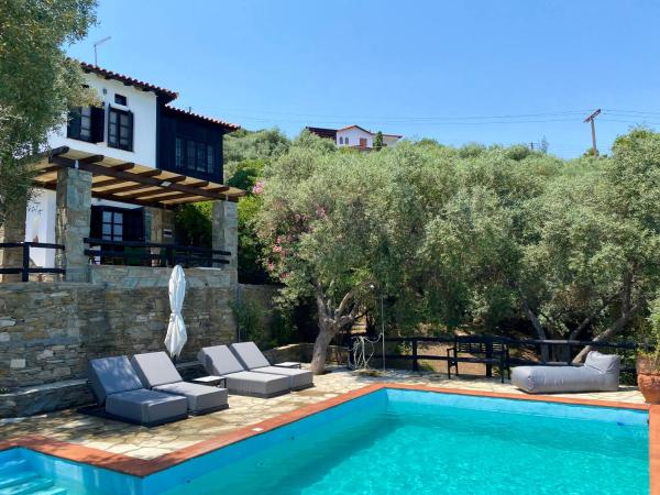 Villa Valia: Traditional Luxurious Residence, Prenota Villa Hotel a Aristotelis con piscina, Piscina
