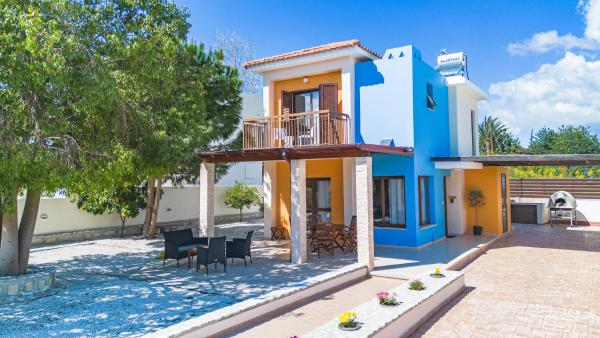Villa Joan, Buchen Sie Villa Hotels in Skarinou mit Parkplatz, Parkplätze