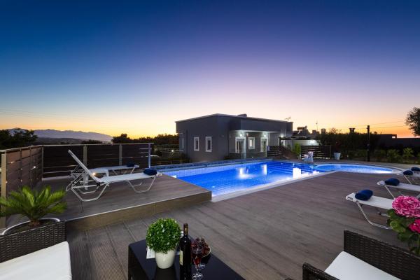 Villa Emily Rethymno, Prenota Villa Adelianos Kampos Creta Centrale