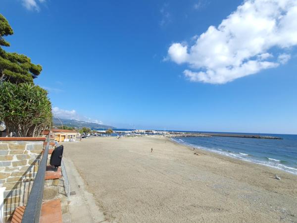 Villa Martina Mare, Buchen Sie Ferienhaus Hotels in Cilento Coast mit Parkplatz, Parkplätze