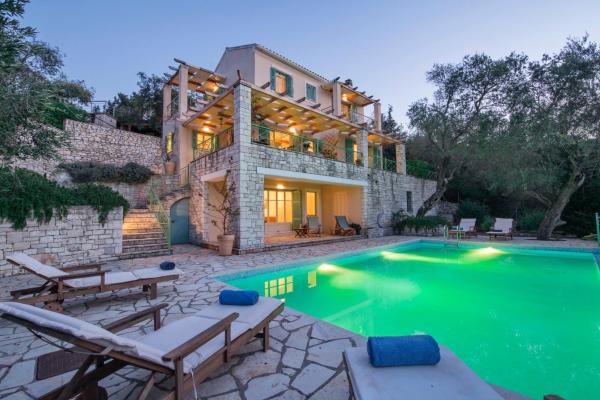 Villa Manti, Book Villa Hotels in Paxoi with a Pool, Swimming Pool