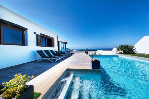 Villa Macher Piscina y Bar piscina, Prenota Villa Mácher 