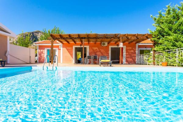 Villa Cherry Large Private Pool Walk to Beach Sea Views A C Wifi Car Not Required - 2180
