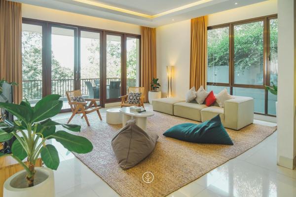 Jasmine Cozy Villa 3 BR Heated Pool and Billiard