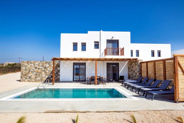Cato Agro 5, Seafront Villa with Private Pool, Reserva ahora Villa Afiartis Kárpatos