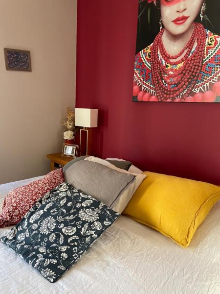 Villa des Roses, Buchen Sie Bed & Breakfast Pontmain 
