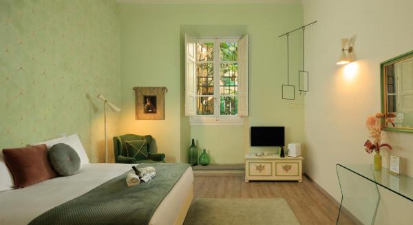 The Magnificent Maison du Charme, Book Guesthouse Hotels in Florence with Parking, Parking