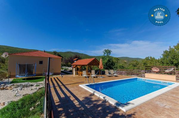 Villa Strikina kuca, Buchen Sie Ferienhaus Hotels in Slivno mit Parkplatz, Parkplätze