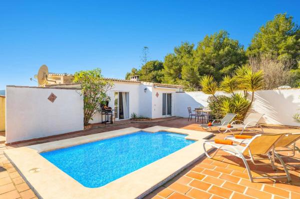 Villa Jessie by Villa Plus, Book Villa Montgo Valencia Community