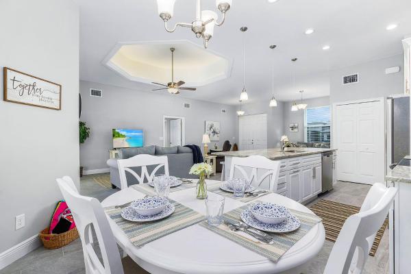 Newly built home with heated pool, close to many amenities - Villa Sandle, Prenota Casa vacanze Hotel SPA a Florida, SPA