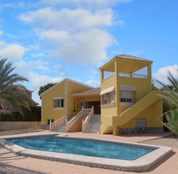 Villa en Veneziola con atracadero privado, Buchen Sie Villa Hotels mit Pool in Murcia, Schwimmbad