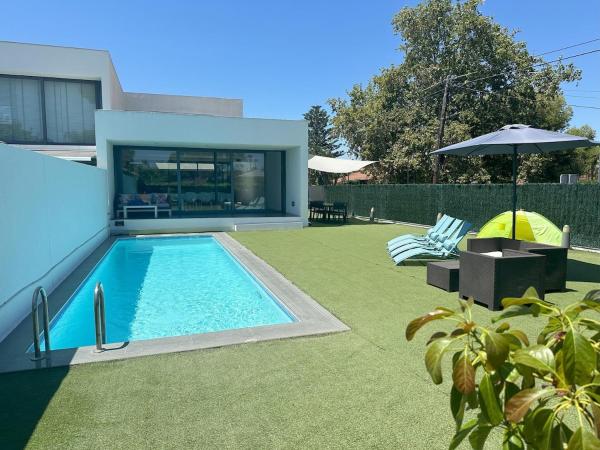 Modern Villa With Private Pool/ 400m To The Beach, Book Villa Hotels in Azahar Coast with a Pool, Swimming Pool