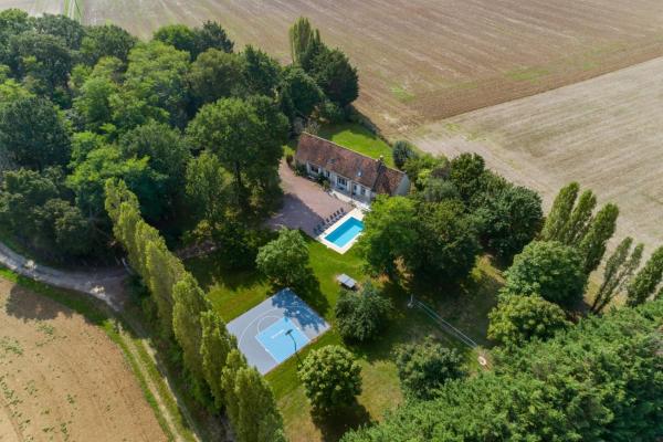 So Villa Ramenerie 45 - Heated pool - Basket - 1h30 from Paris - 26 beds, Prenota Villa Courtemaux 