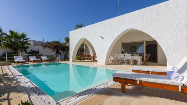 VILLA DEL LENTISCO 8&2, Emma Villas, Buchen Sie Villa Villen in Castrignano del Capo, Villa