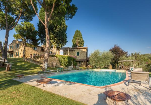 Villa Girasole - Homelike Villas, Buchen Sie Villa Hotels in Lucignano mit Parkplatz, Parkplätze
