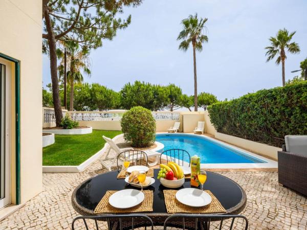 Villa Oceano Golf 482 2 Bedrooms Sea Views A Stones Throw To The Beach Vale Do Lobo, Reserva ahora Villa Hoteles con piscina en Algarve, Piscina