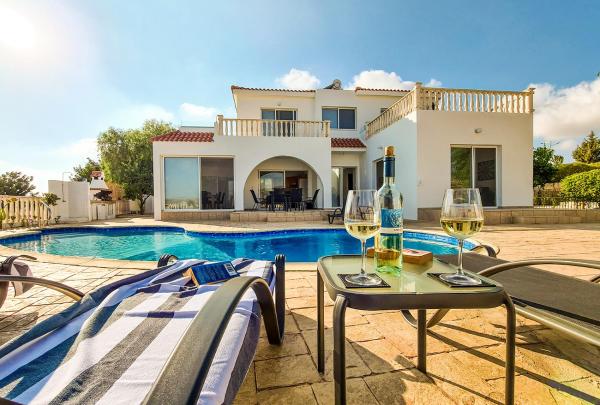Katya-Sofia Villa - Tranquility with Sea View, Buchen Sie Villa Hotels mit Pool in Peyia, Schwimmbad