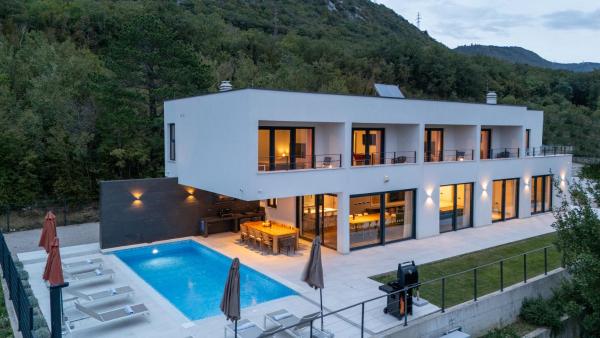 Villa Adria blue, Buchen Sie Villa Hotels mit Pool in Kvarner-Bucht, Schwimmbad
