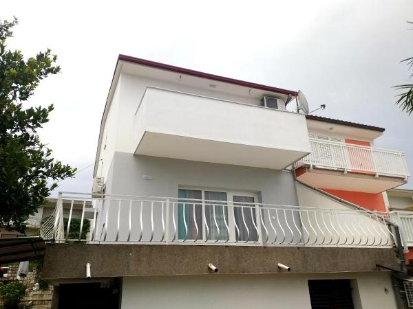 Villa Dora Crikvenica ##, Prenota Appartamento Hotel a Kvarner con parcheggio, Parcheggio