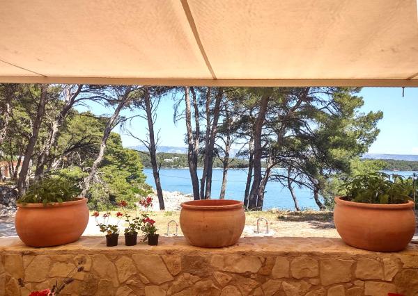 Stone Villa Hvar Ana & Nikola Beach Park - Sea View in Jelsa, Buchen Sie Ferienwohnung Jelsa Hvar