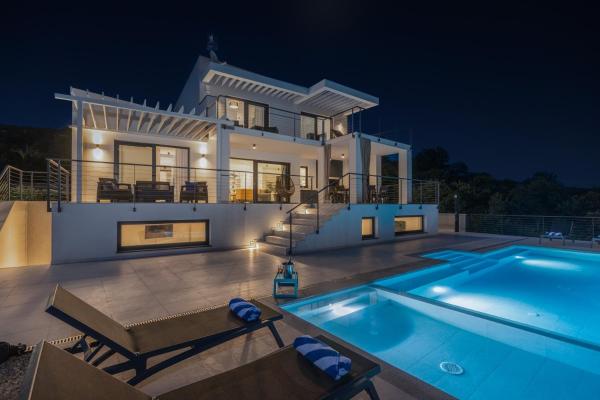Villa Visum, Buchen Sie Villa Hotels mit Pool in Kvarner-Bucht, Schwimmbad