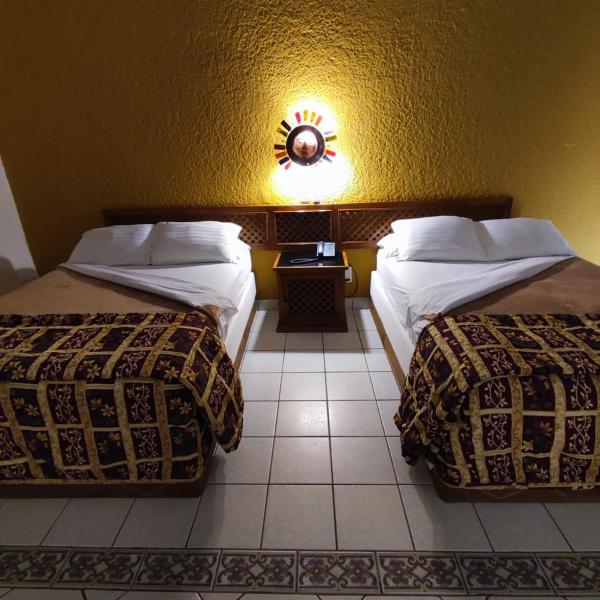 HOTEL MISION SANTA MARIA, Prenota Hotel Hotel a Baja California con parcheggio, Parcheggio