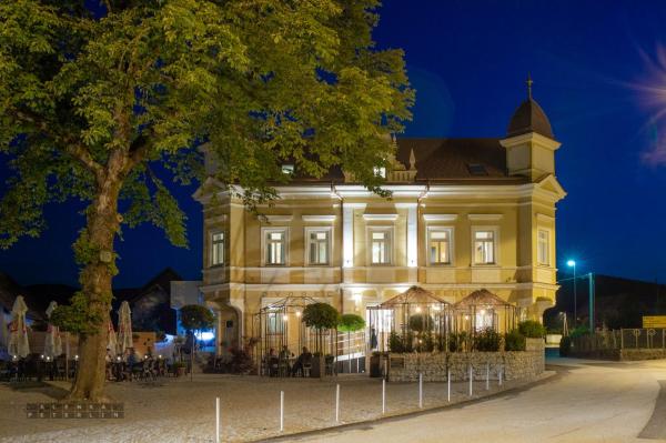 Dvorec Gregorčič, Buchen Sie Hotel Šmarjeta Unterkrain
