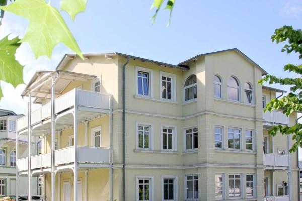 strandnah, mit Balkon und Sauna- und Schwimmbadnutzung im AHOI Erlebnisbad in Sellin gratis - Villa Strandmuschel FeWo 07, Réserver Appartement Hôtels à Rügen avec piscine, Piscine
