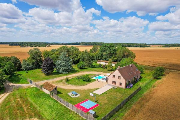 Crazy Villa Chalonie 28 - Heated pool - Soccer - Basket - 2h Paris - 30p, Reserva ahora Villa Happonvilliers 