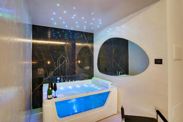 Distinto Suite & Rooms