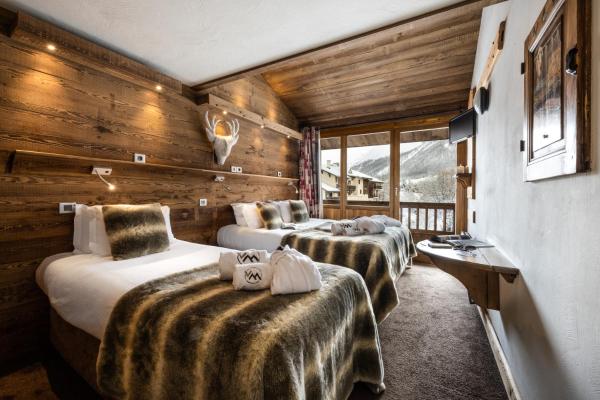 Hôtel Ski Lodge - Village Montana, Prenota Hotel Hotel a Alvernia con parcheggio, Parcheggio