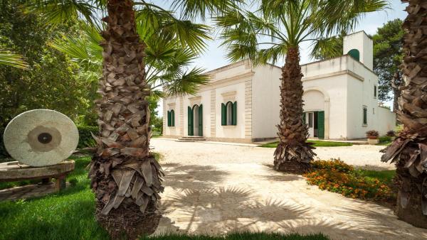 Villa Galluccio with swimming pool, Buchen Sie Ferienhaus Hotels mit Pool in Galatina, Schwimmbad