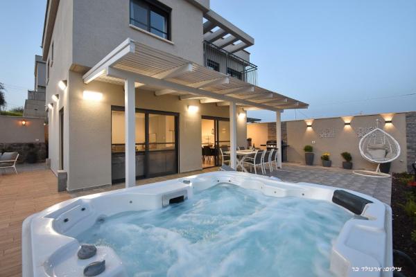 וילה מגדלא, Prenota Villa Hotel a Israele Distretto Nord con piscina, Piscina