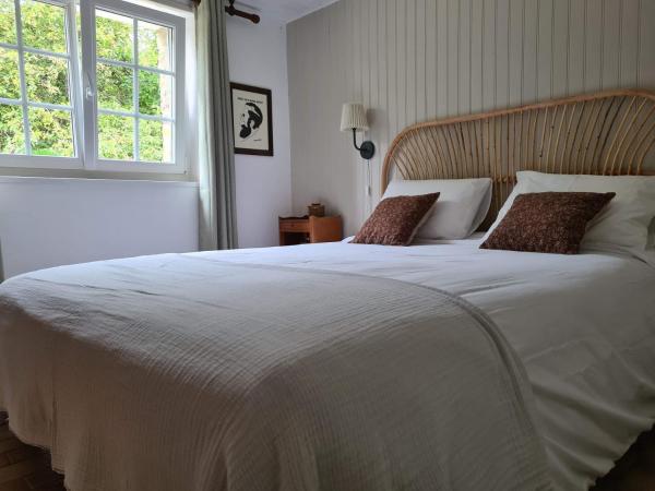 La Maison des Tilleuls, Réserver Chambre d'hôtes Saint-Germain-sur-Sèves 