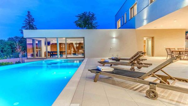 Villa Fire a luxury villa in Imotski, wellness oasis, Buchen Sie Villa Hotels in Gespanschaft Split-Dalmatien mit Parkplatz, Parkplätze