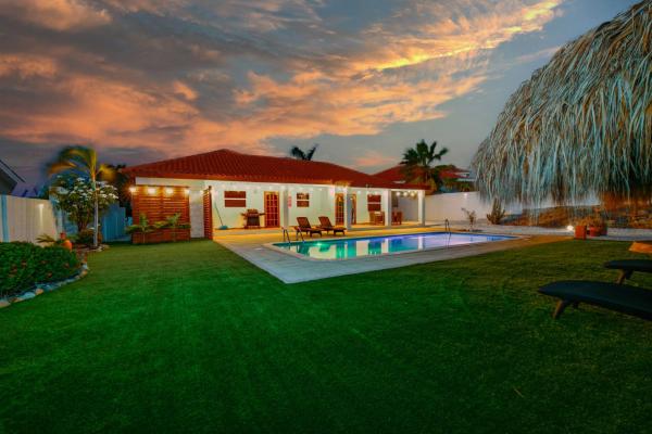 Villa Adora, Prenota Villa Noord Aruba