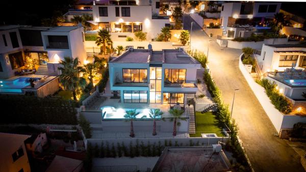 Villas-Kroatien, Buchen Sie Villa Hotels in Gespanschaft Split-Dalmatien mit Pool, Schwimmbad
