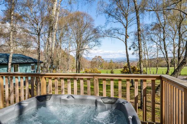 Fern Lodge 2 with Hot Tub, Buchen Sie Ferienhaus Hotels in Schottland mit Parkplatz, Parkplätze