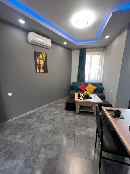 COMFORTABLE APARTMENT КОМФОРТНЫЕ АПАРТАМЕНТЫ Self Check In, Buchen Sie Ferienwohnung Hotels in Jerewan mit Parkplatz, Parkplätze
