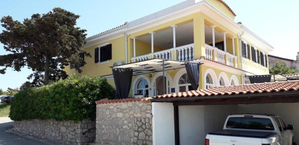Vivi studio apartments, Buchen Sie Ferienwohnung Hotels in Kvarner-Inseln mit Parkplatz, Parkplätze