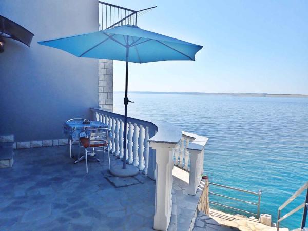 Apartments in Baric Draga 38513, Réserver Appartement Hôtels à Kvarner avec parking, Parking