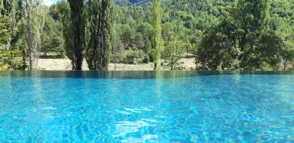 Gîtes Les Costoliers, Prenota Casa vacanze Hotel con piscina a Alvernia, Piscina