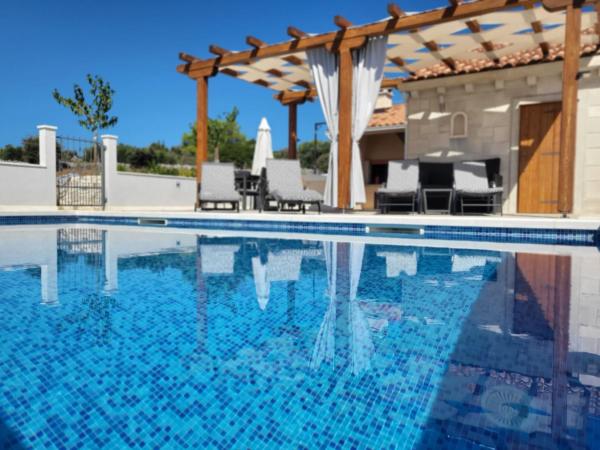 Villa Ancora, Prenota Villa Hotel a Croatian Islands con piscina, Piscina